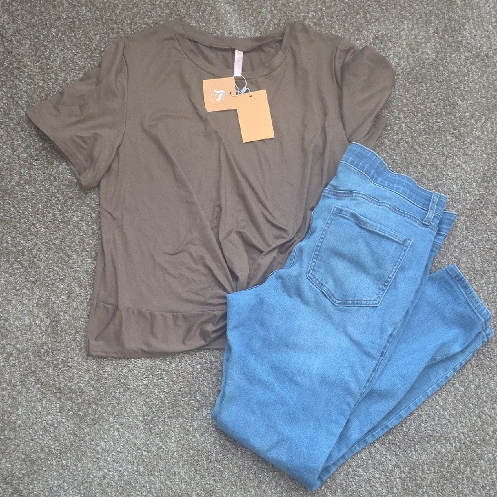 Wonderly Brown Top and Blue Jeans Set